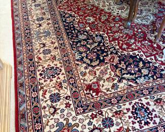 100 % wool hand knotted 