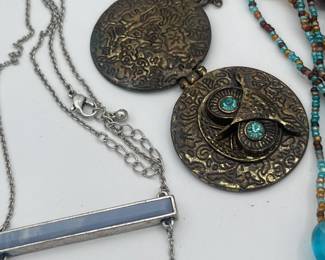 FASHION JEWELRY OWL LOCKET