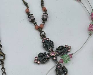 FASHION JEWELRY BEADED CROSS NECKLACE
