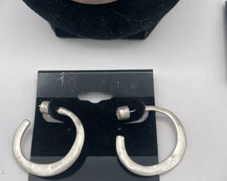 FASHION JEWELRY EARRINGS KENNETH COLE