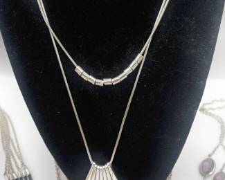 FASHION JEWELRY NECKLACES