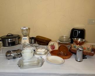 Pyrex and Anchor Hawking cooke ware and appliances