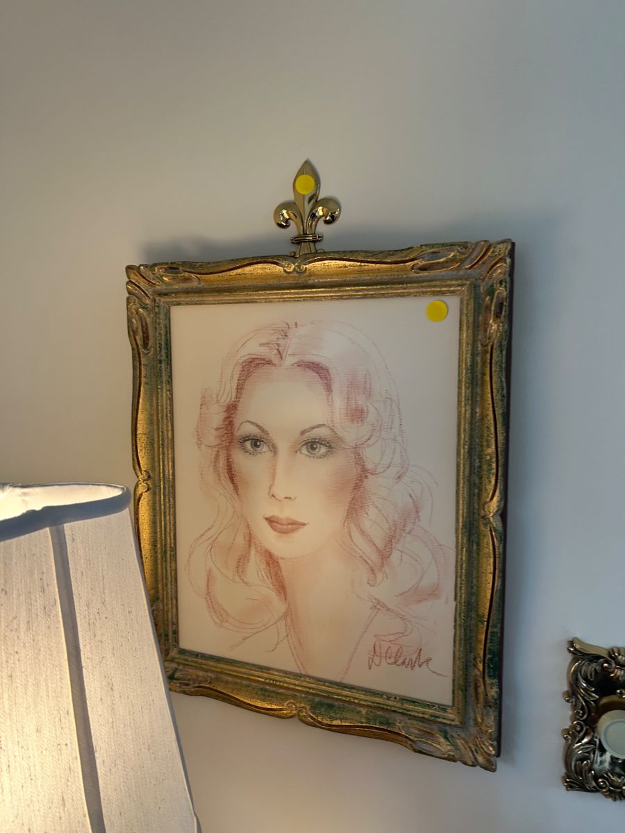 This is our Lovely Ms Anne Anderson… a lover of Cats and ALL things Cats. We have Cat everything !! Renowned Cat Prints, Plates, Bowls, Cups, Figurines, Linens, Door Bells, Yard Art, Note Cards, Pilliws, etc.