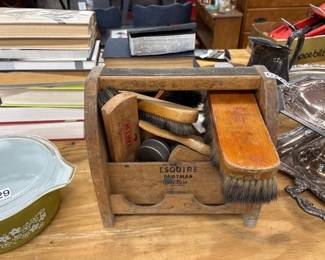VINTAGE SHOE SHINE KIT