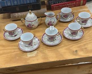 VINTAGE CREAMER AND SUGAR, CUPS AND SAUCERS