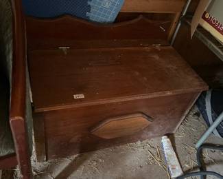 WOODEN STORAGE BOX CONTENTS