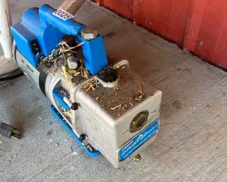 ROBINAIR VACCUM PUMP