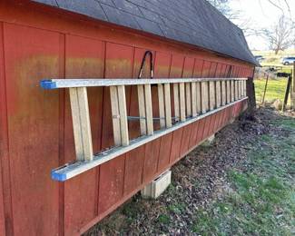 WERNER 30 EXTENSION LADDER