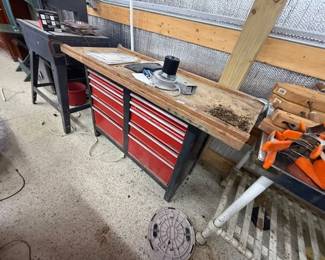 CRAFTSMAN TOOLBOX WORK TABLE