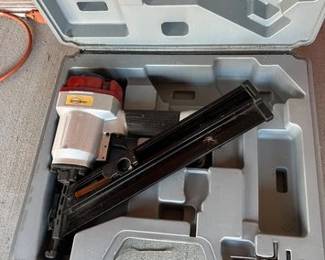 NORTHERN INDUSTRIAL AIR NAIL GUN