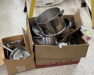 LOT OF COOKWARE