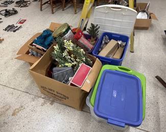 LARGE LOT OF CHRISTMAS DECOR