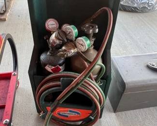 SMALL BRAZING SET W BOTTLES