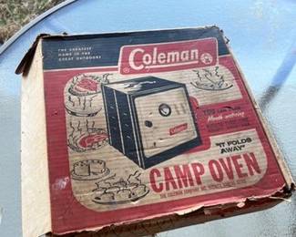 COLEMAN CAMP OVEN