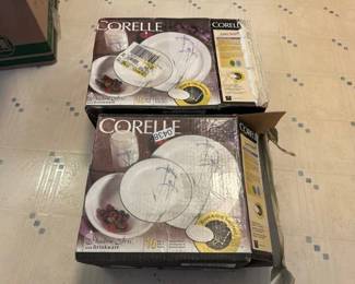 LOT OF CORELLE DISHES