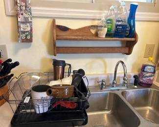 DRYING RACK WITH CONTENTS AND WOODEN SHELF