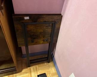 2 TV TRAY TABLES