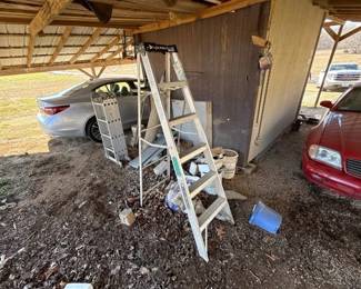 LOUISVILLE 6 ALUMINUM LADDER