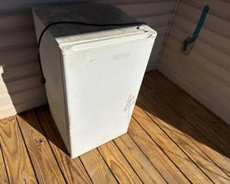 HAIER MINI FRIDGE