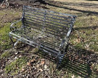 METAL BENCH