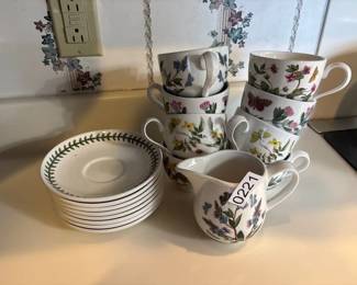 PORTMEIRION BOTANIC GARDEN CUPS, SAUCERS, CREAMER