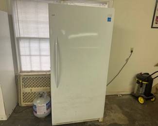 FRIGIDAIRE FREEZER
