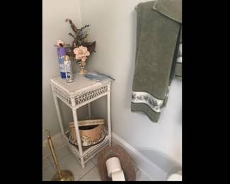 WICKER TABLE AND DECOR