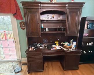 DESK 72X24X87 CONTENTS NOT INCLUDED