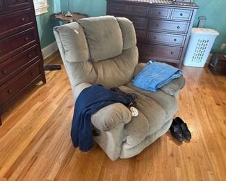 RECLINER