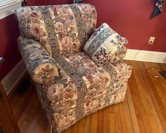 CRAFTMASTER ARMCHAIR