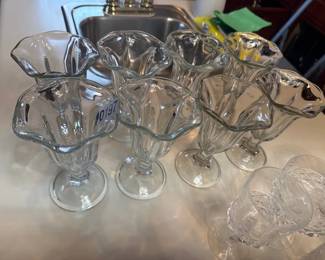 8 ANCHOR HOCKING SUNDAE GLASSES