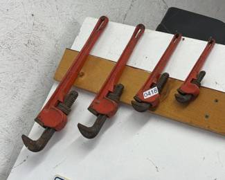 4 PIPE WRENCHES