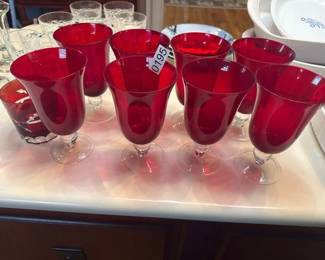 8 RED GLASSES AND RED CUP