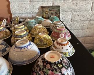 Assorted Chinese Porcelain Tea Cups and Bowls fourth image