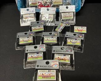 SH292Peanuts Baseball Teams Pin Collection
