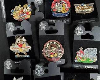 SH531Disney California Adventure Park Trading Pins