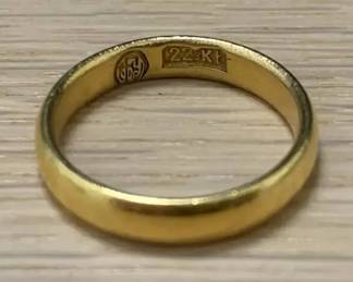 SH563V22K Gold Band