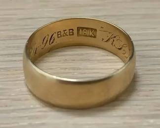 SH562V18 K Gold Band