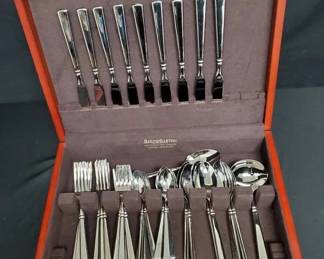 SH463Oneida Stainless Steel Flatware 