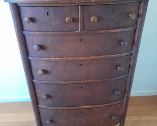 Chest of drawers - $98