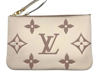 Like New! Louis Vuitton Monogram Empreinte Giant Pochette