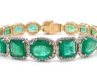 33.28 Carat Natural Emerald & Natural Diamond Bracelet in 18K Yellow Gold