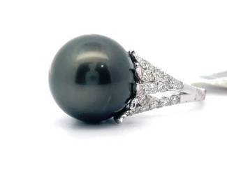 Oscar Friedman 16.40 Carat Natural Tahitian Pearl & Natural Diamond Ring in Platinum 