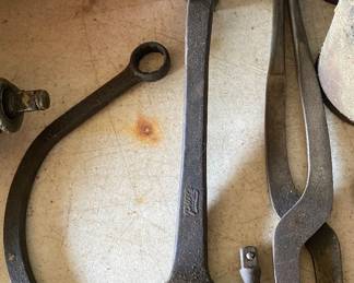 Ford Wrench