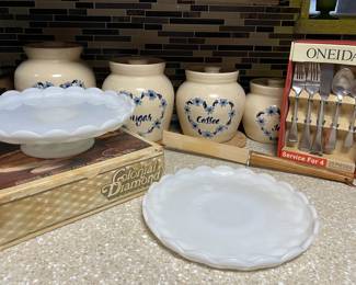 VINTAGE MILK GLASS CAKE PLATE & PLATTER, ONEIDA FLATWARE-NIB