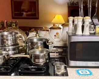 STAINLESS COOKWARE, MICROWAVE, TORTILLA PRESS