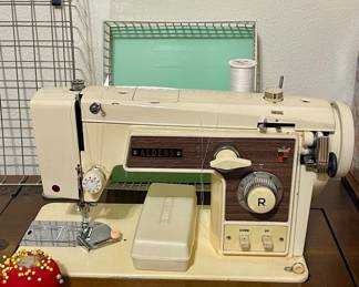ALDENS SEWING MACHINE