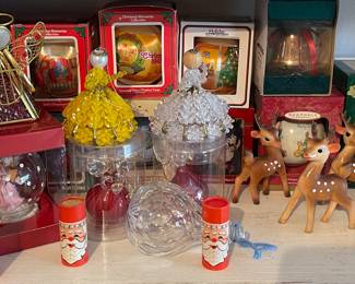 VINTAGE CHRISTMAS ORNAMENTS