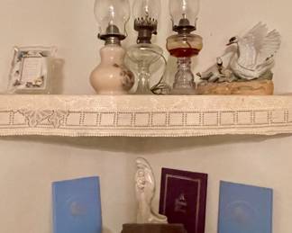 OIL LAMPS, FIGURINES