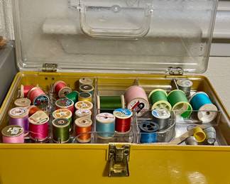 THREAD IN VINTAGE BOX